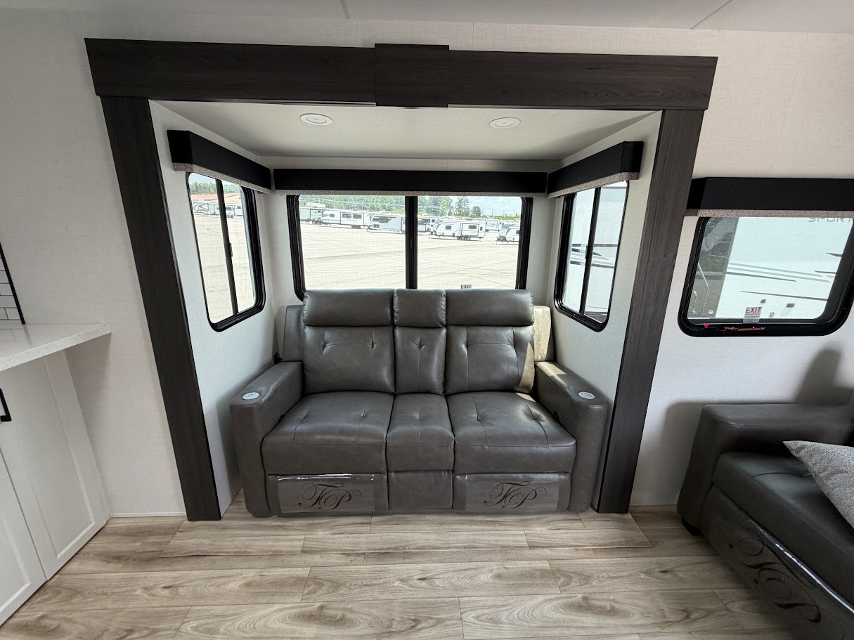 2027 VENTURE RV SPORTTREK 336VRK - Image 35