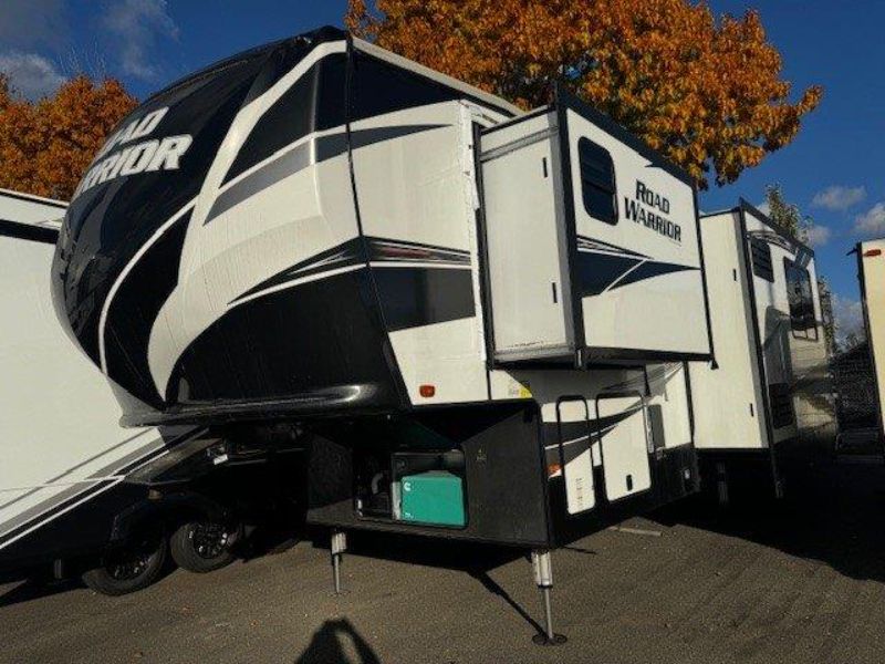 2020 Heartland Road Warrior RW 392 - Image 2