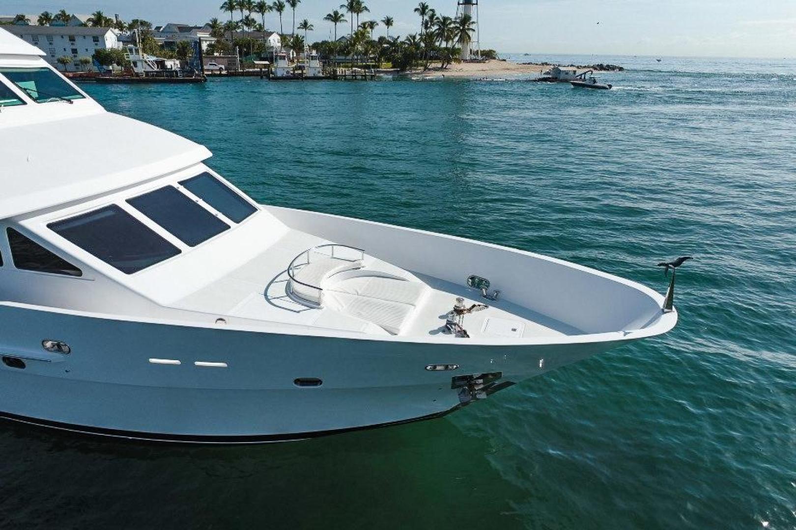 2002 President 100 Motor Yacht - Image 3