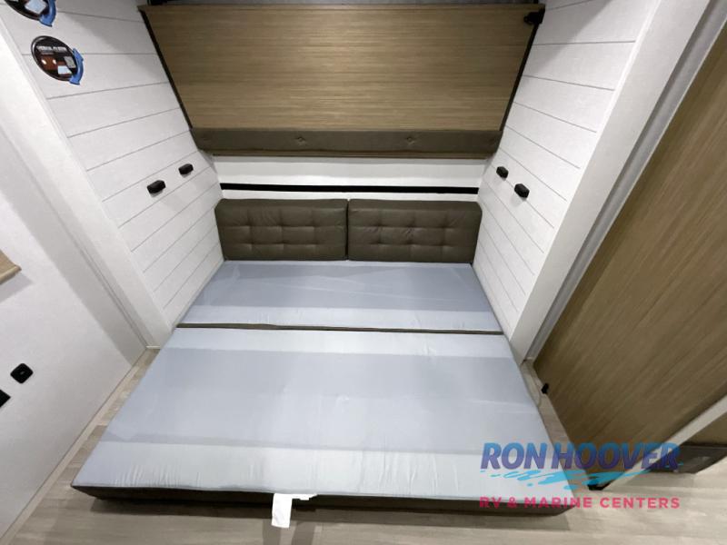 2026 FOREST RIVER 33TS - Image 32