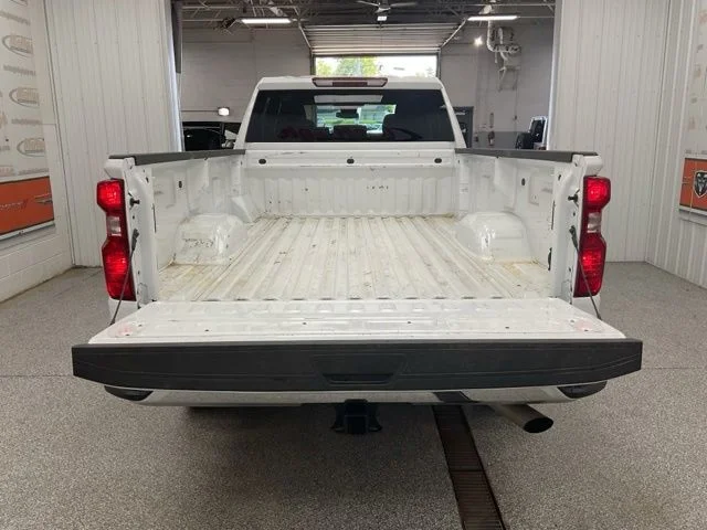 2025 Chevrolet Silverado 2500HD 4WD Crew Cab 172" LT - Image 6