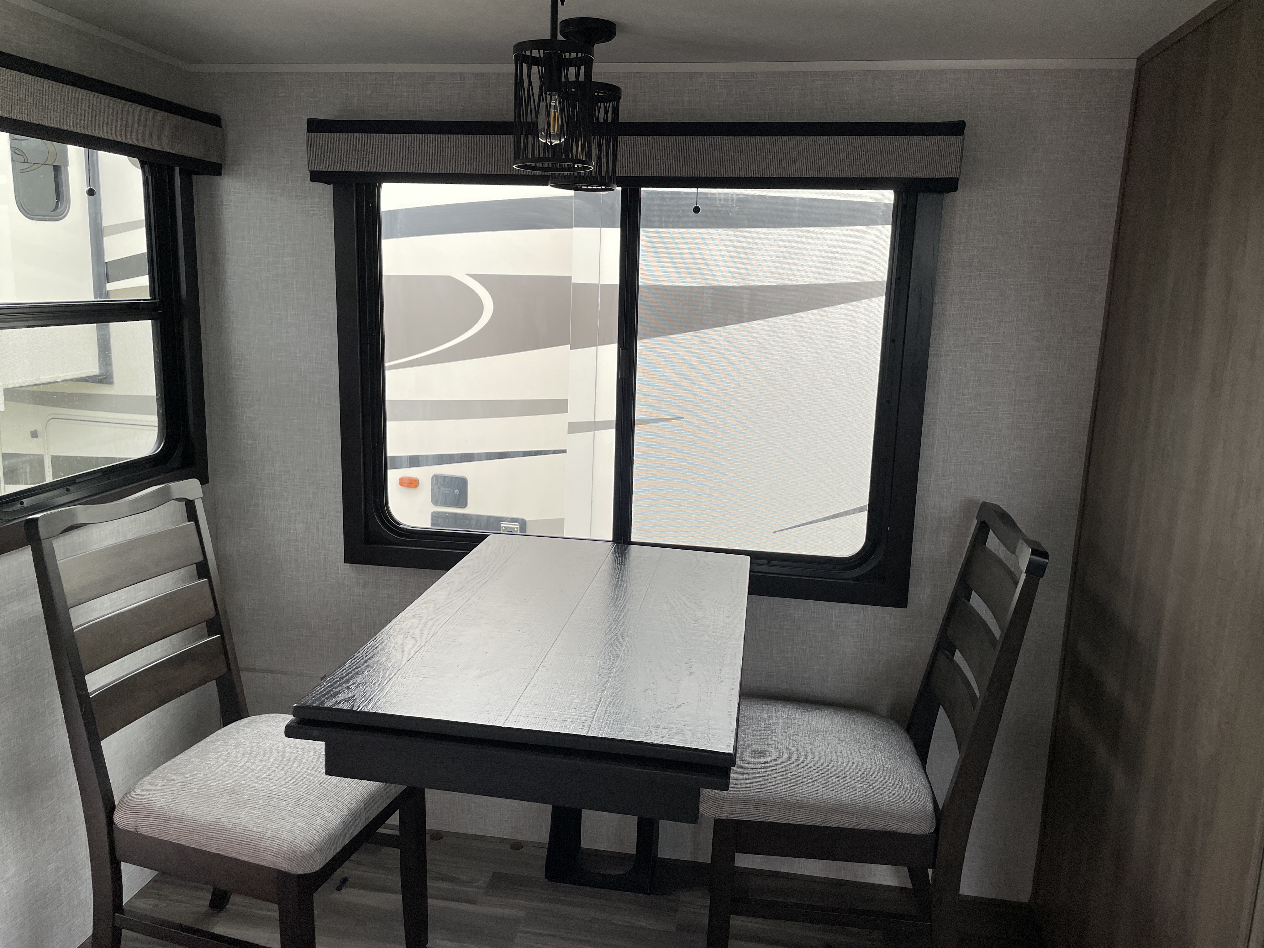 2024 Jayco Eagle 317RLOK - Image 12