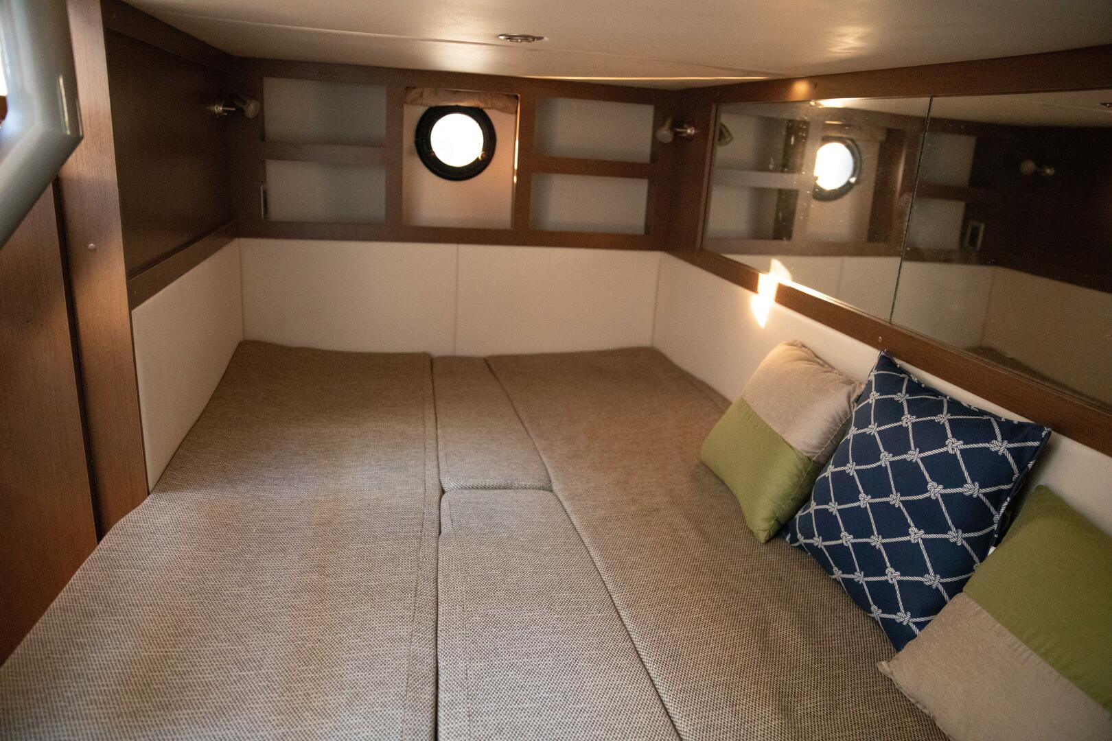 2016 Sea Ray Sundancer 350 - Image 129