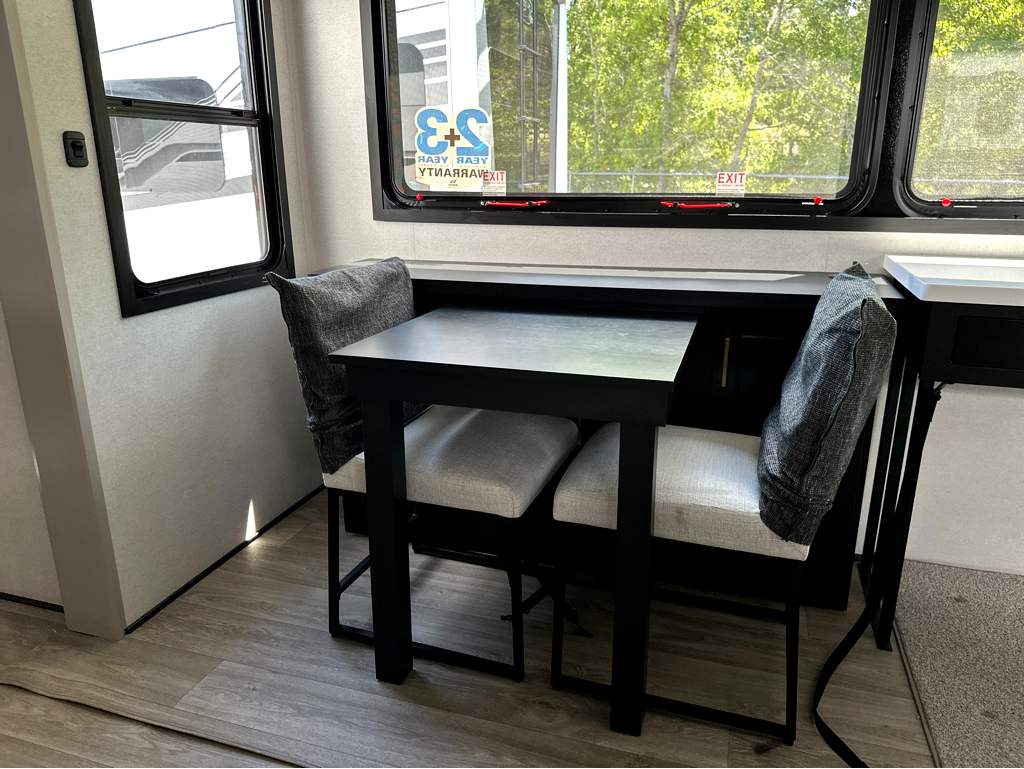 2027 JAYCO NORTH POINT 381CKRE - Image 16