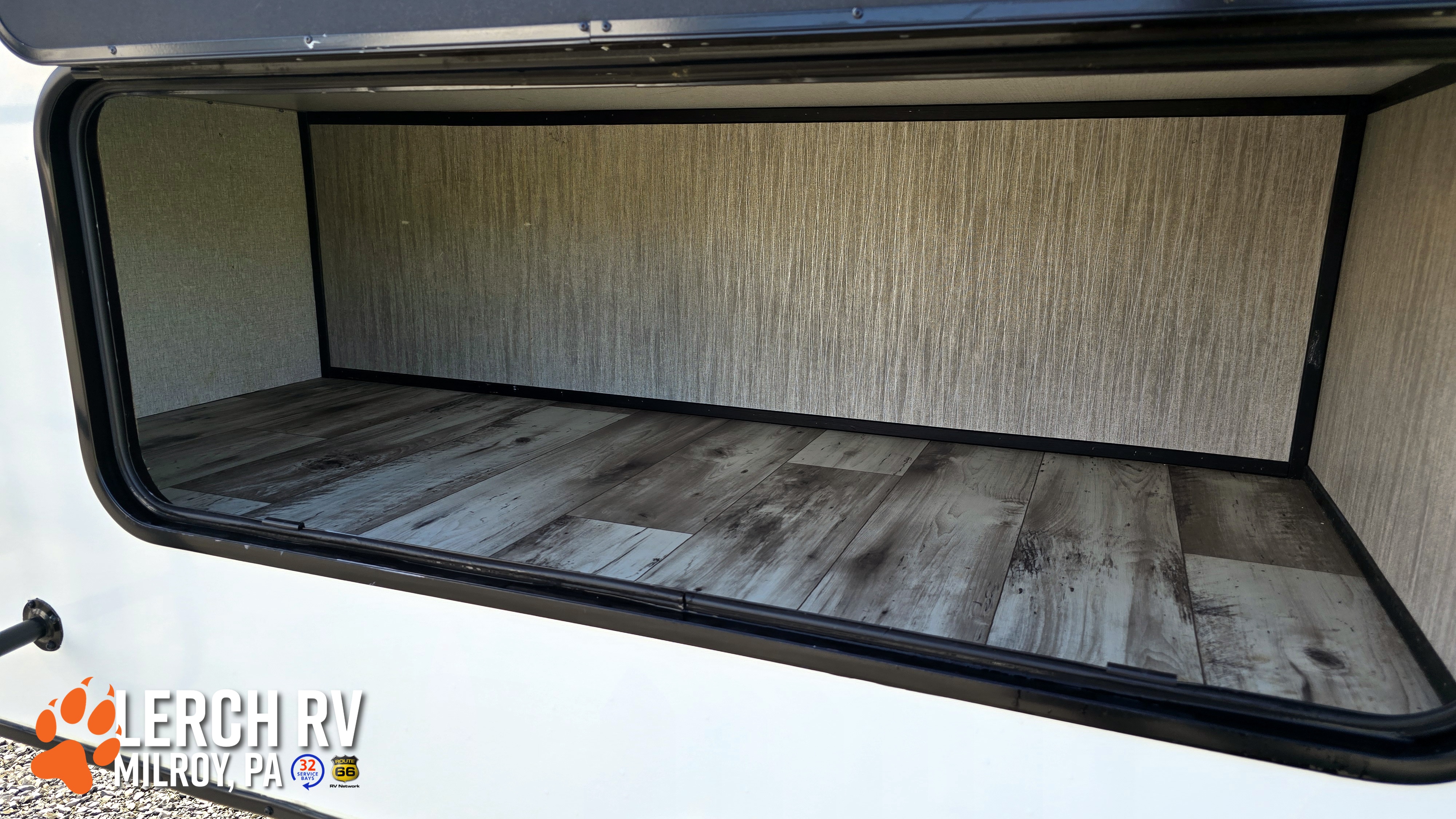 2022 KZ RV Durango Half-Ton D274BHD - Image 8