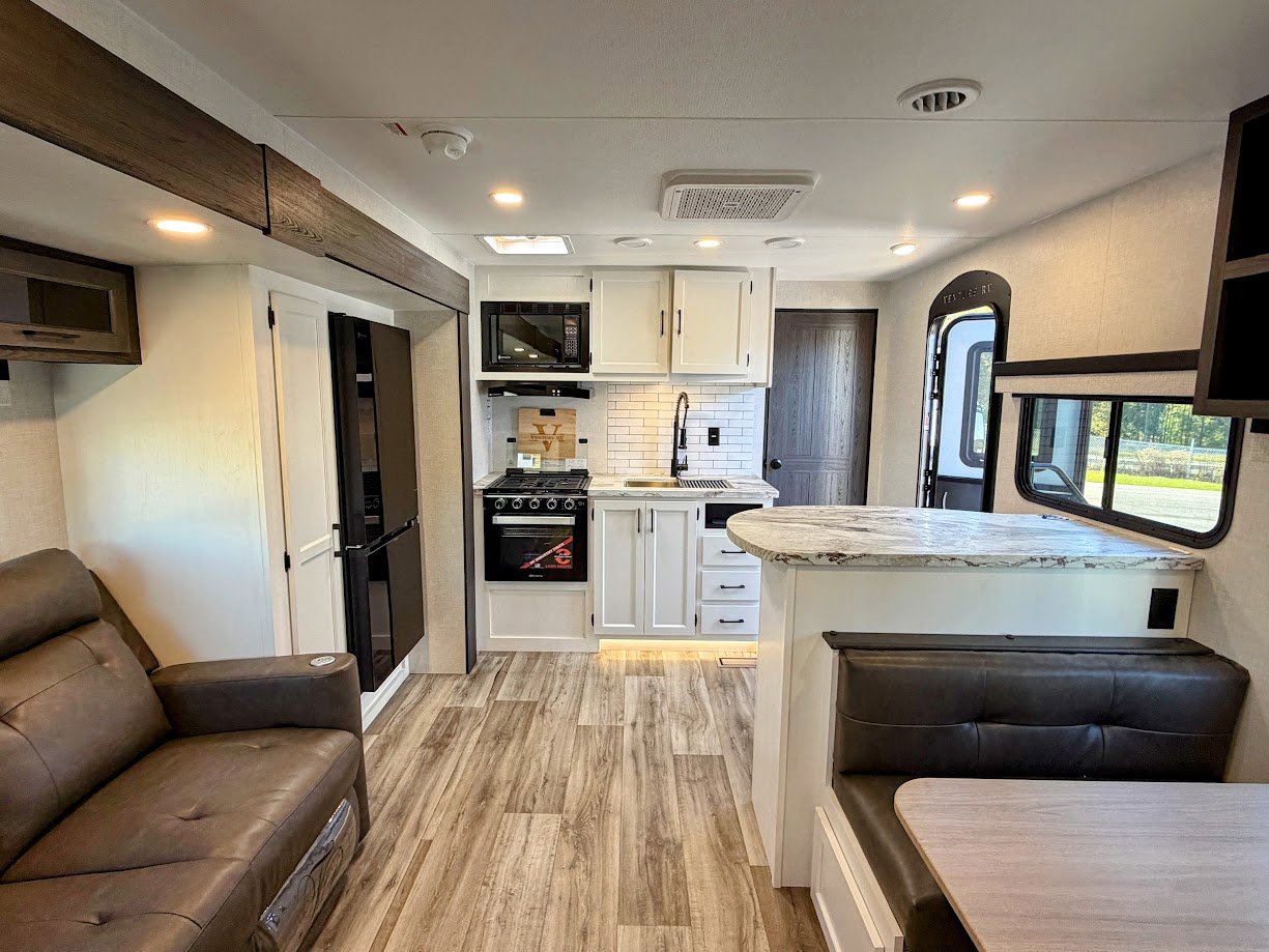 2026 VENTURE RV SPORTTREK 271VRB - Image 47
