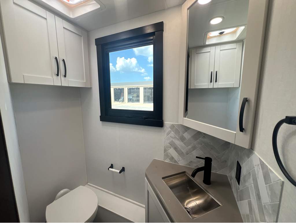2026 JAYCO SENECA 37K - Image 22