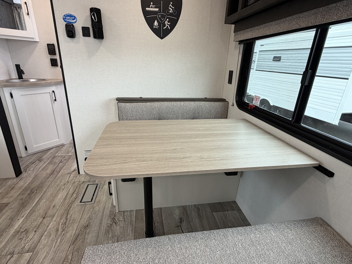 2026 VENTURE RV SIENNA 231VRK - Image 33