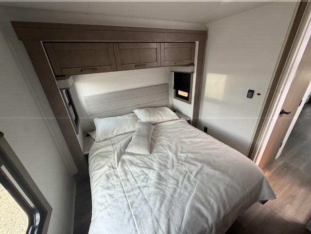 2027 JAYCO GREYHAWK 29MV - Image 23