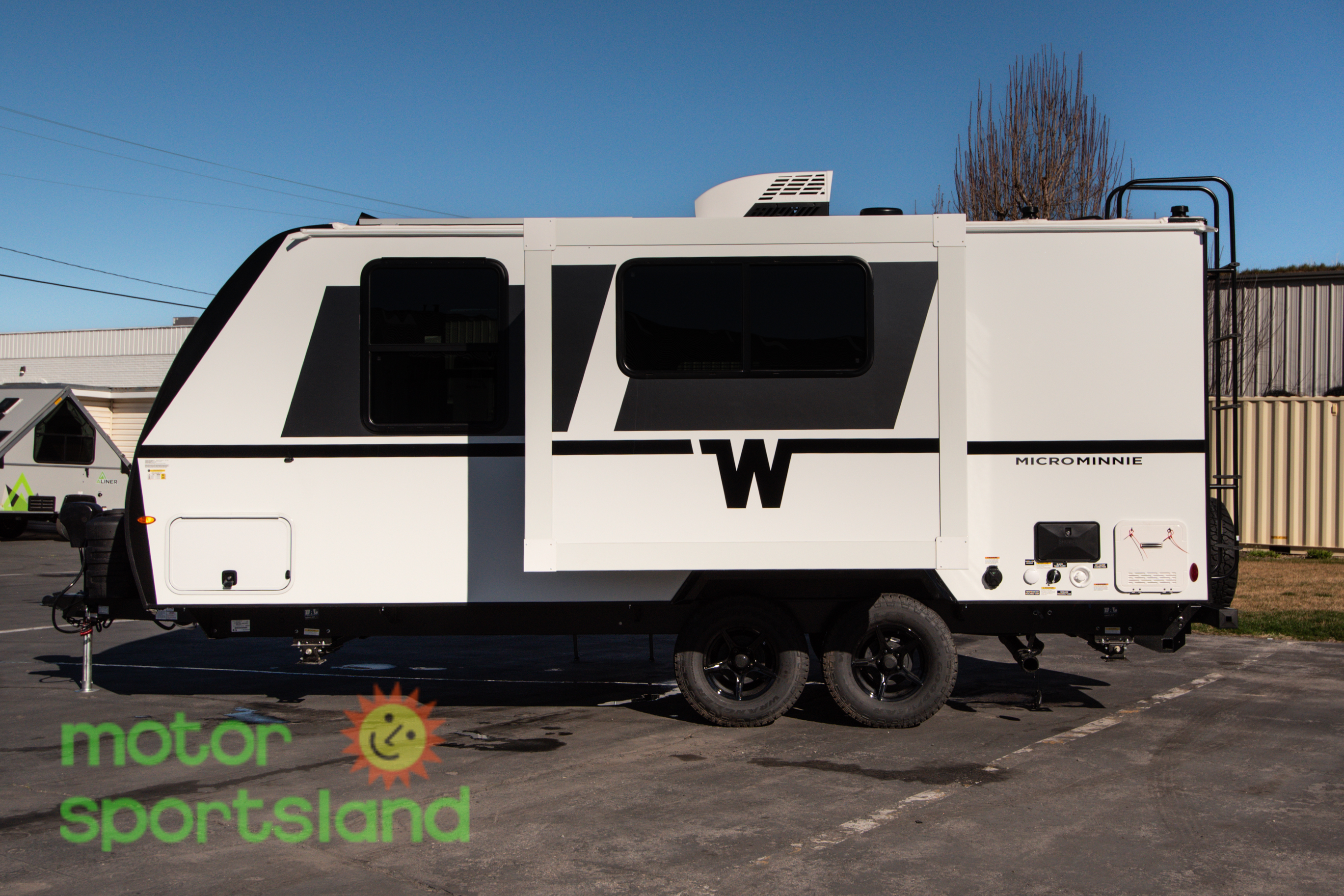 2026 Winnebago Micro Minnie 2108FBS - Image 9