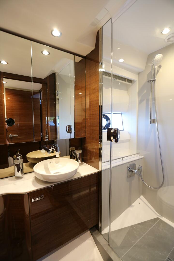 2024 Princess Princess F45 - Image 32