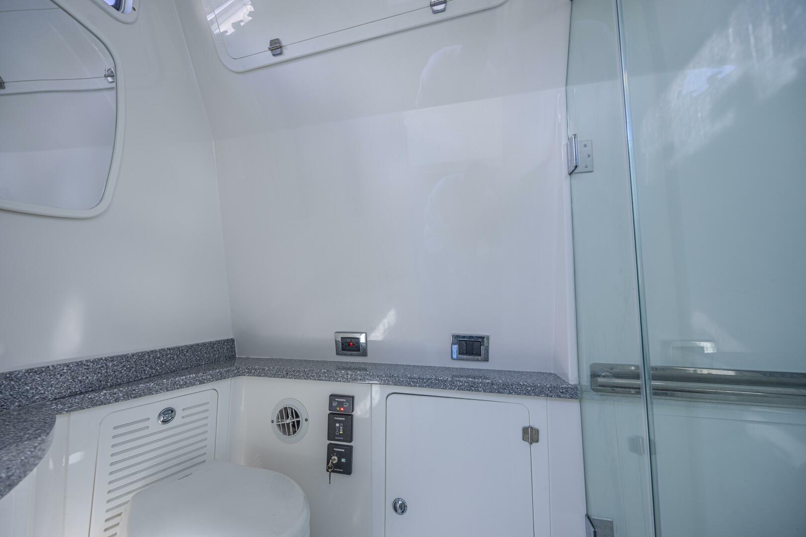2019 HCB 53 Suenos - Image 27