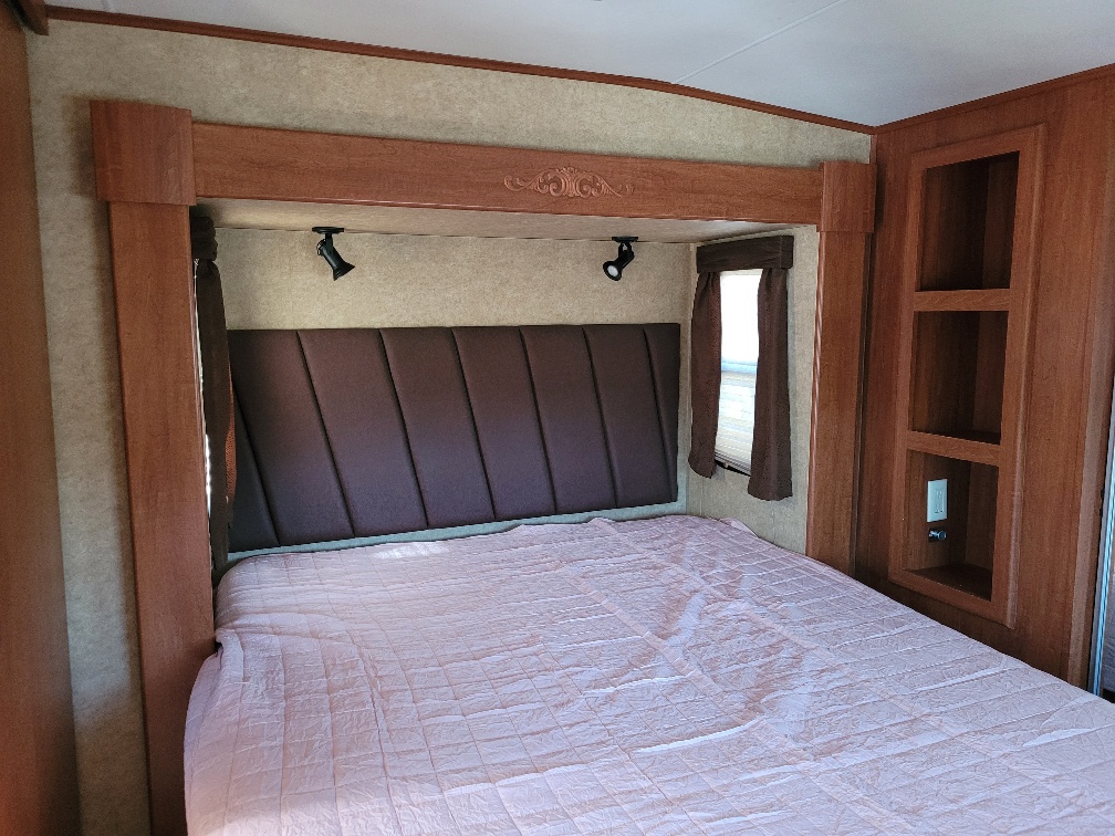 2011 Heartland Big Country BC 3250TS - Image 15