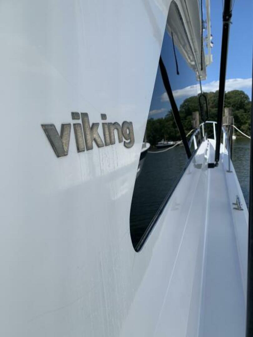 2000 Viking 50 Convertible Sportfish - Image 6