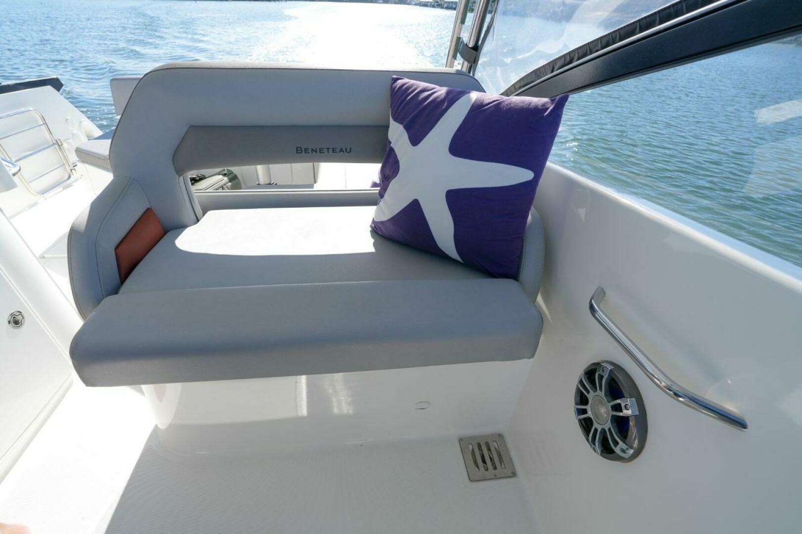 2020 Beneteau Flyer 10 - Image 4
