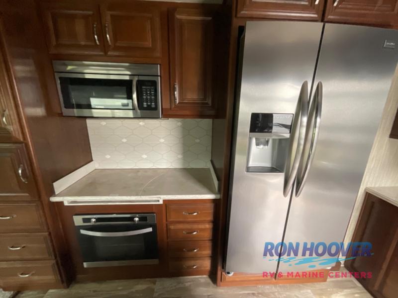 2018 DRV MOBILE SUITES AIRE 38 - Image 11