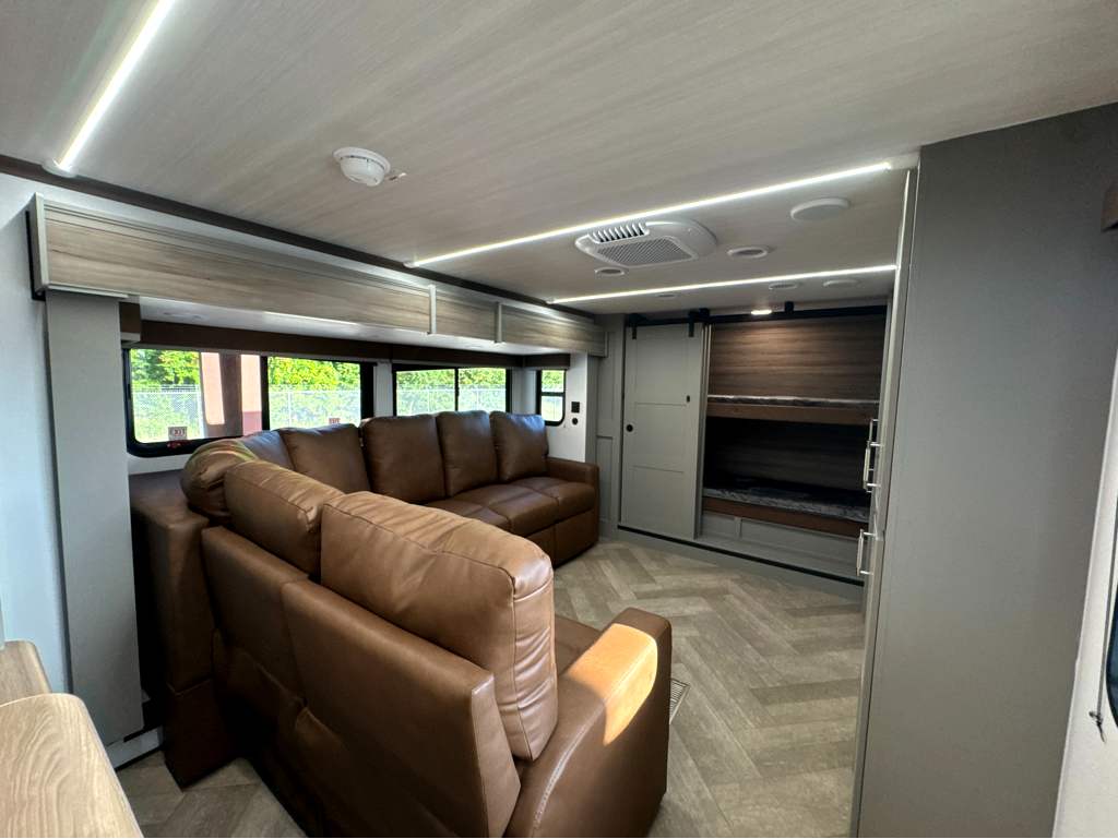 2026 Keystone SPRINTER 3800FLB - Image 10
