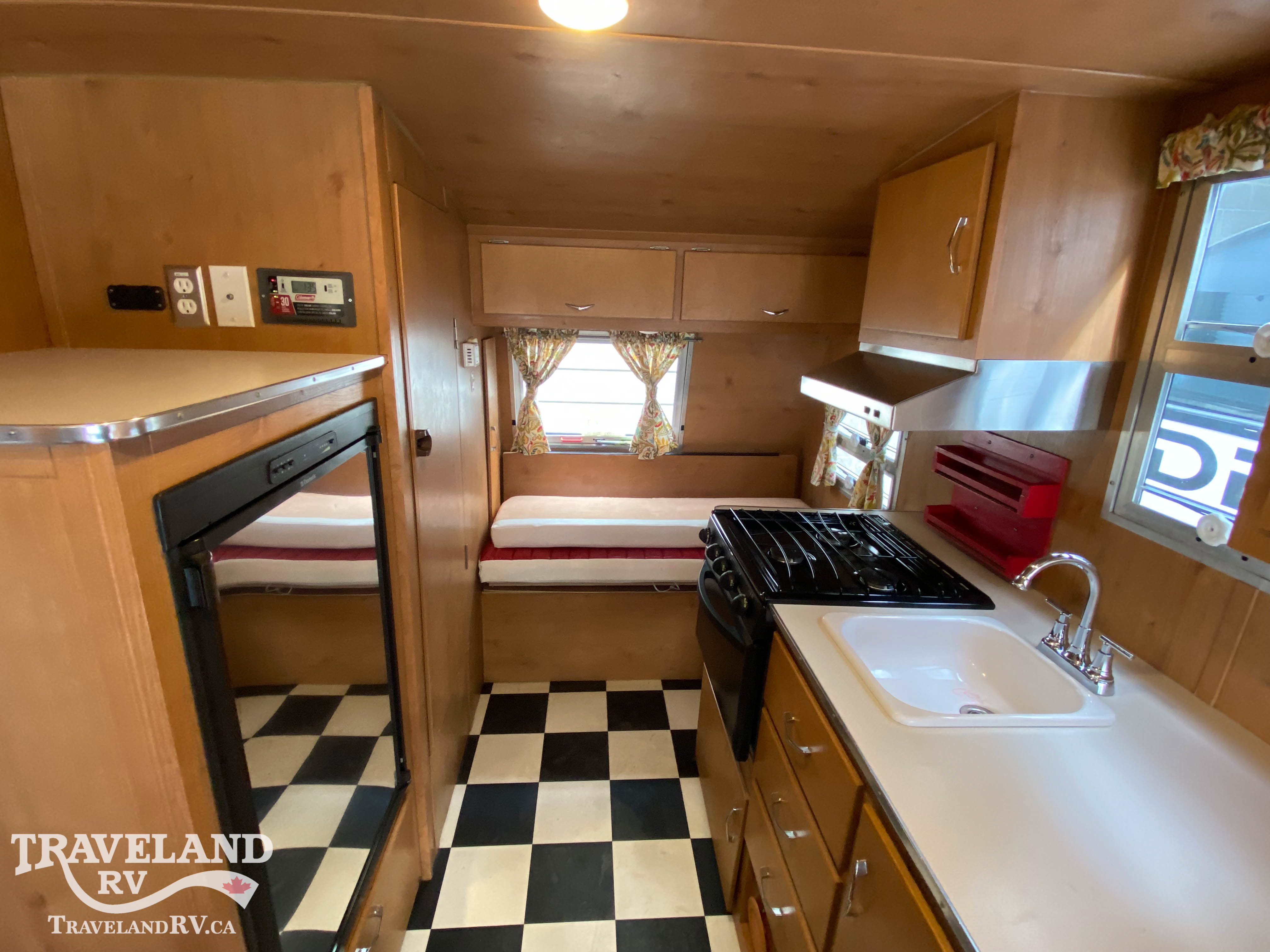 2015 FOREST RIVER SHASTA AIRFLYTE 16 - Image 7