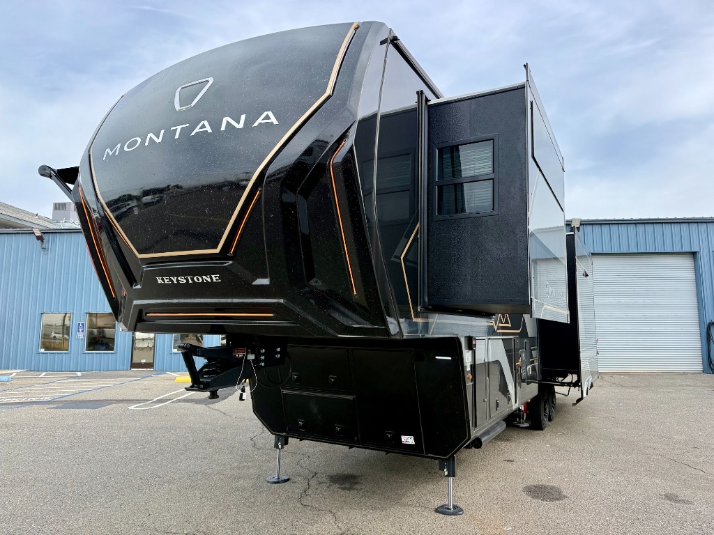 2026 Montana 3100RL - Image 1