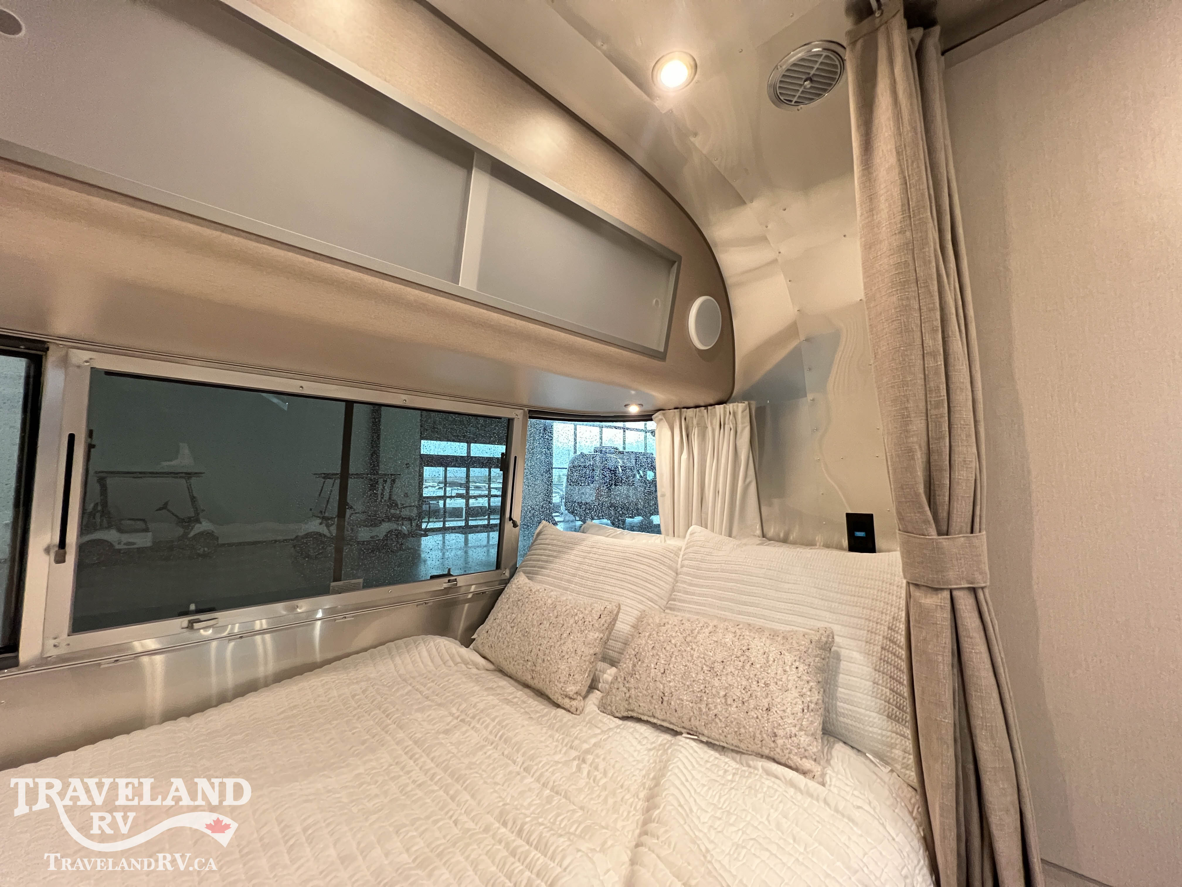 2026 Airstream Caravel 20FB - Image 11