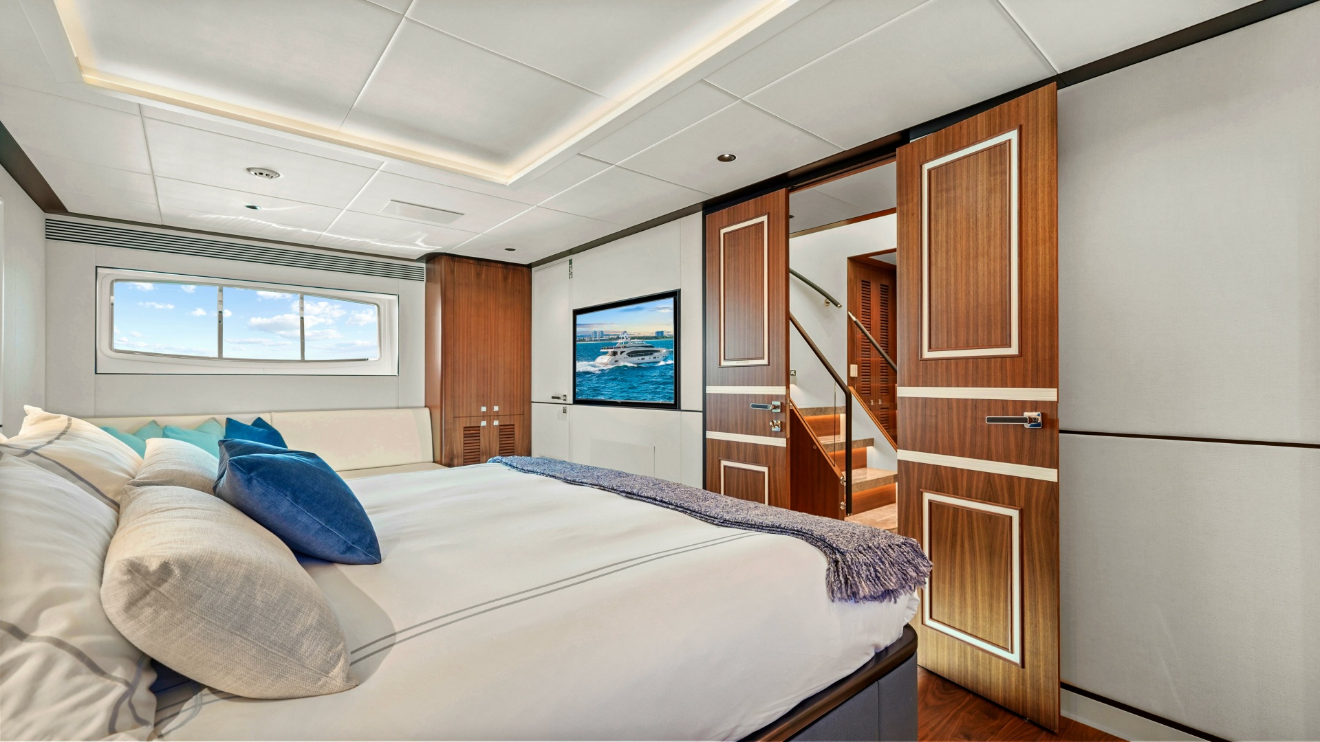 2025 Horizon Raised Pilothouse - Image 26