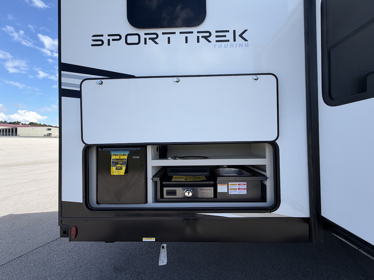 2027 VENTURE RV SPORTTREK 343VIB - Image 8