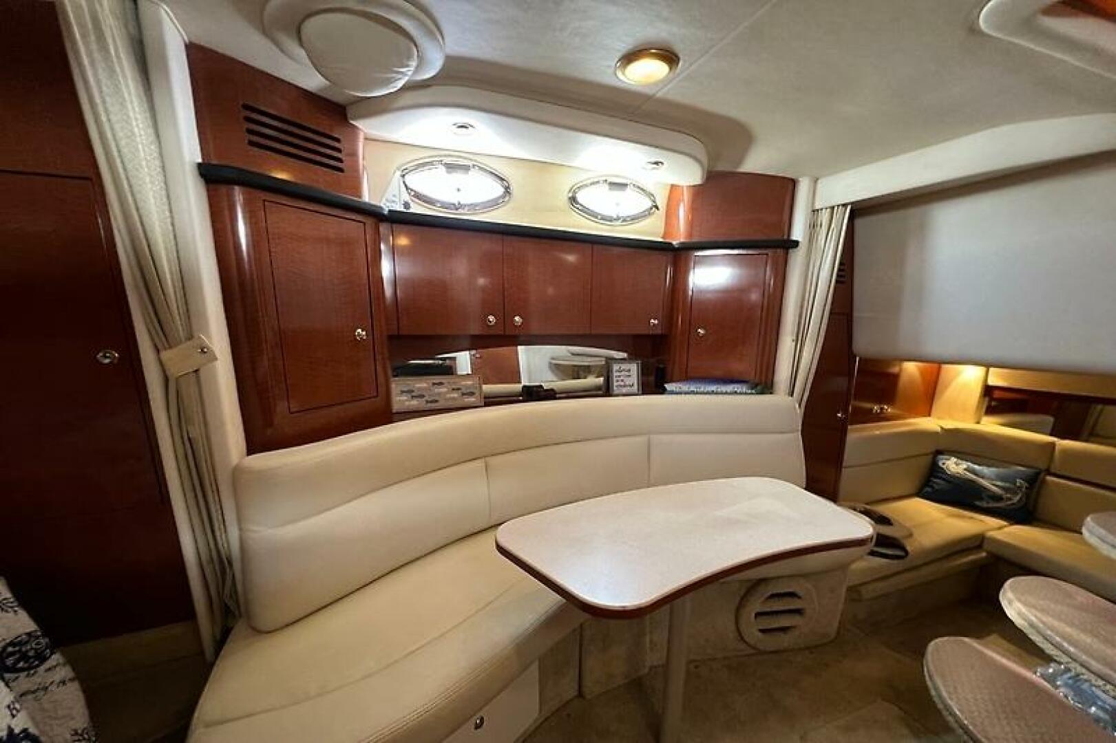 2004 Sea Ray 320 Sundancer - Image 22