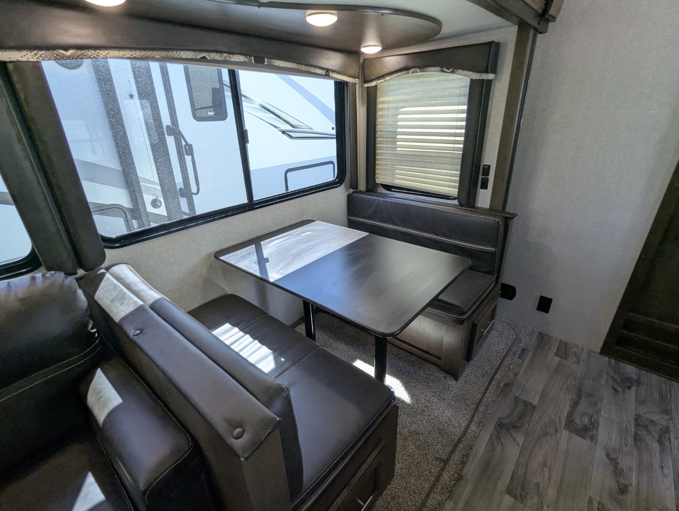2019 Keystone Cougar Half-Ton West 29RDBWE - Image 31