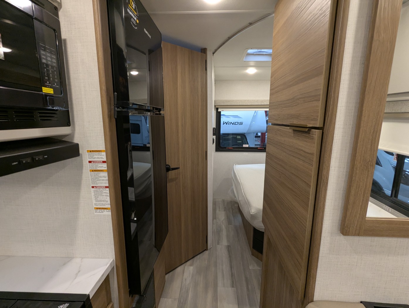 2027 Thor Motor Coach Four Winds 22Z - Image 18