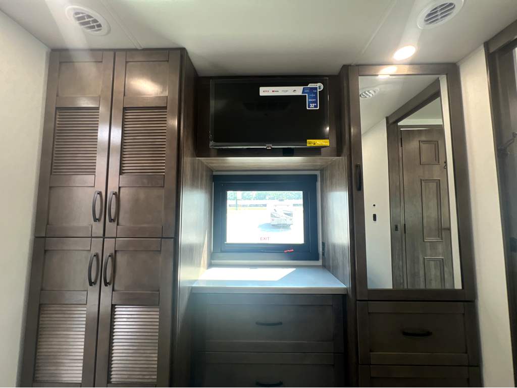 2026 JAYCO SENECA 37K - Image 30