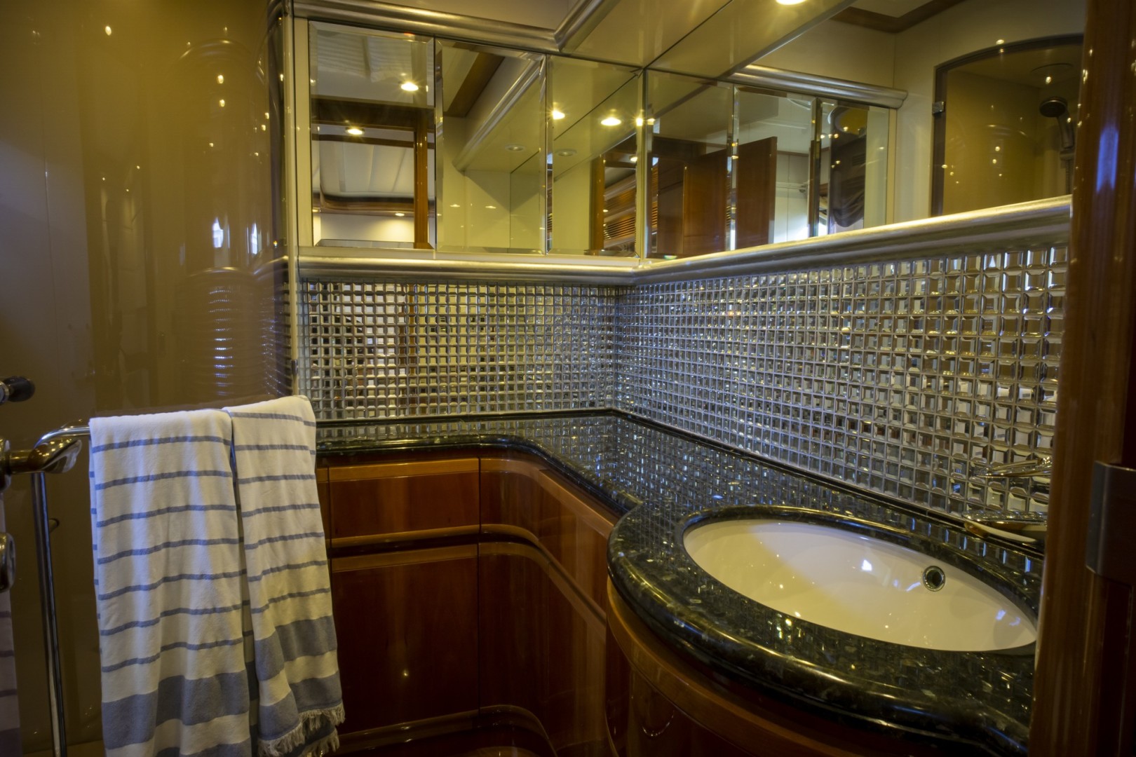 2000 Ferretti Yachts Custom Line 94 - Image 29