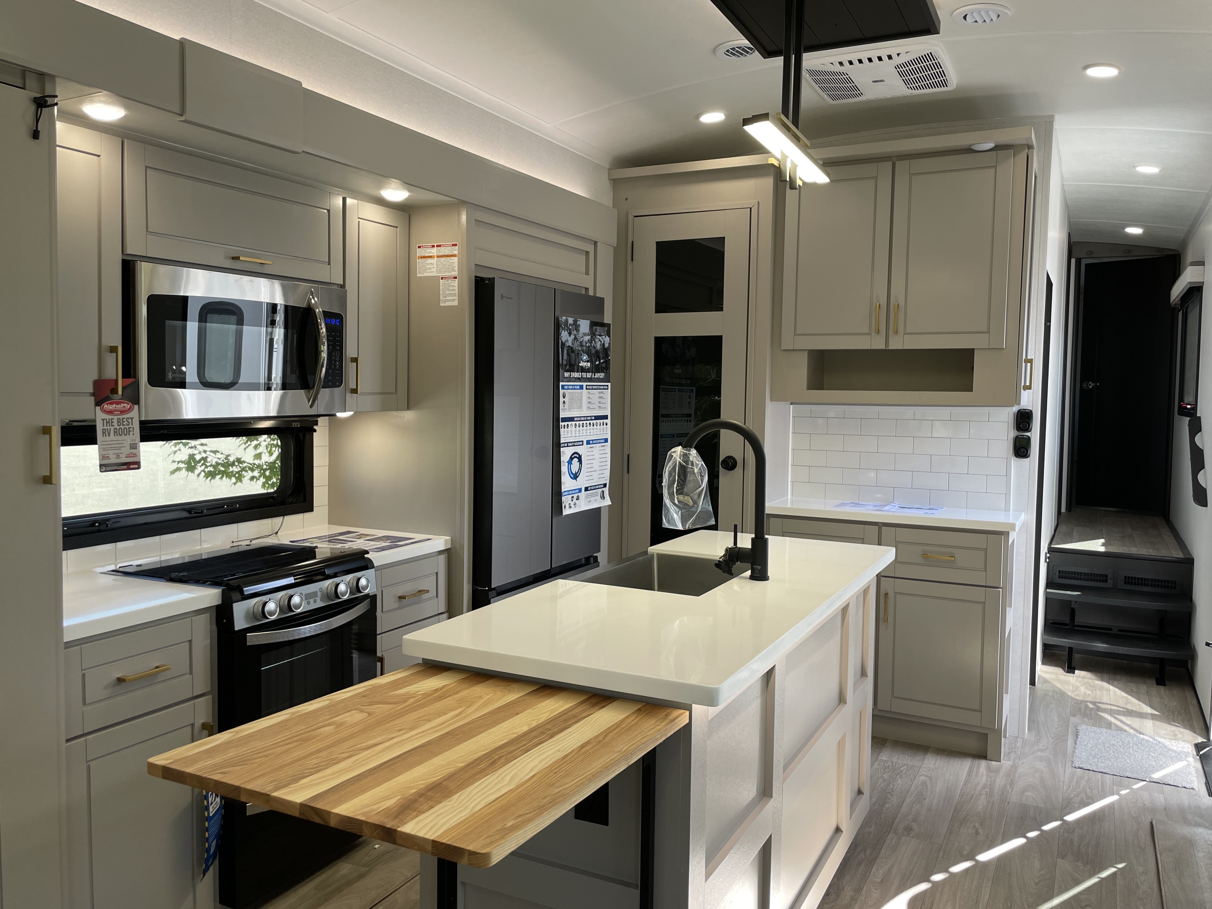 2027 Jayco North Point 361RLBH - Image 13