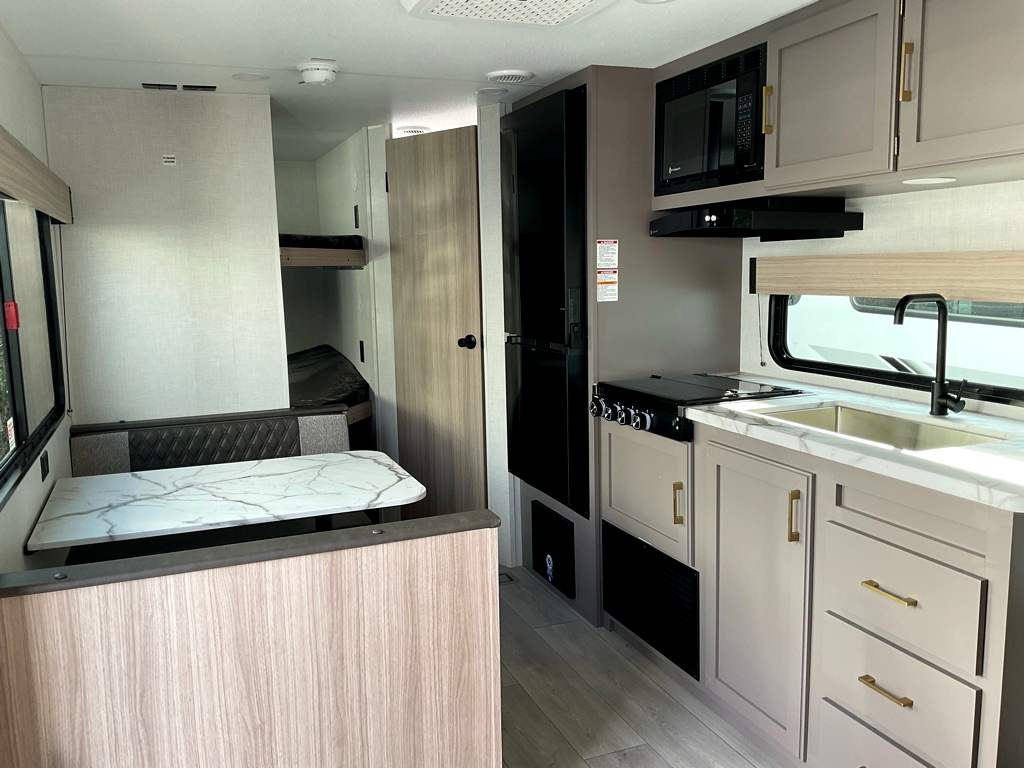 2026 KZ SPORTSMEN 260BHSL - Image 10