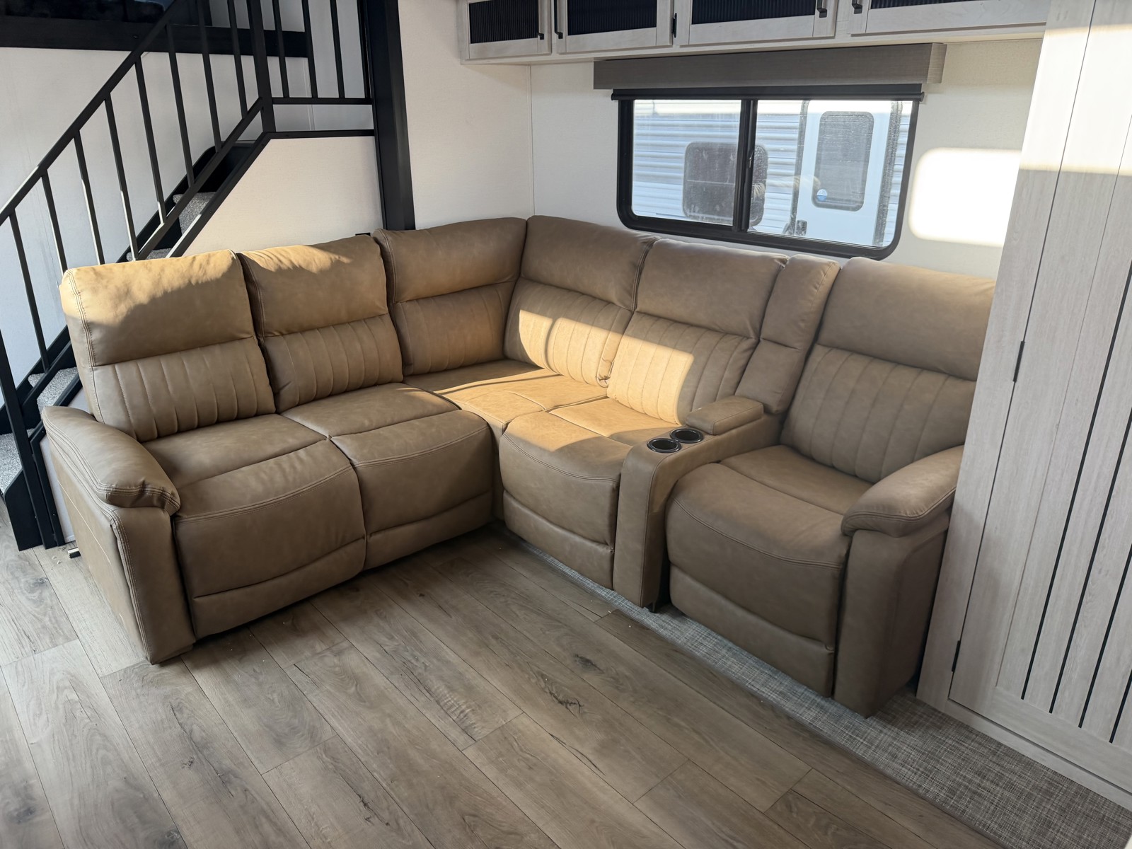 2026 PALOMINO PUMA 420LFT - Image 22