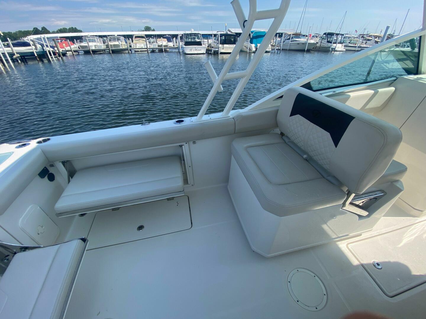 2022 Sailfish 276 Dual Console - Image 15