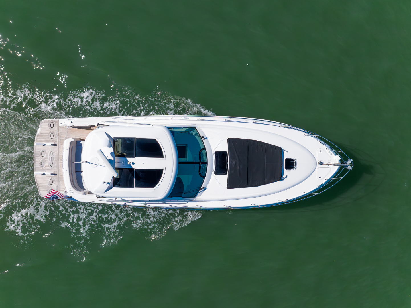 2010 Sea Ray 50 SUNDANCER - Image 9