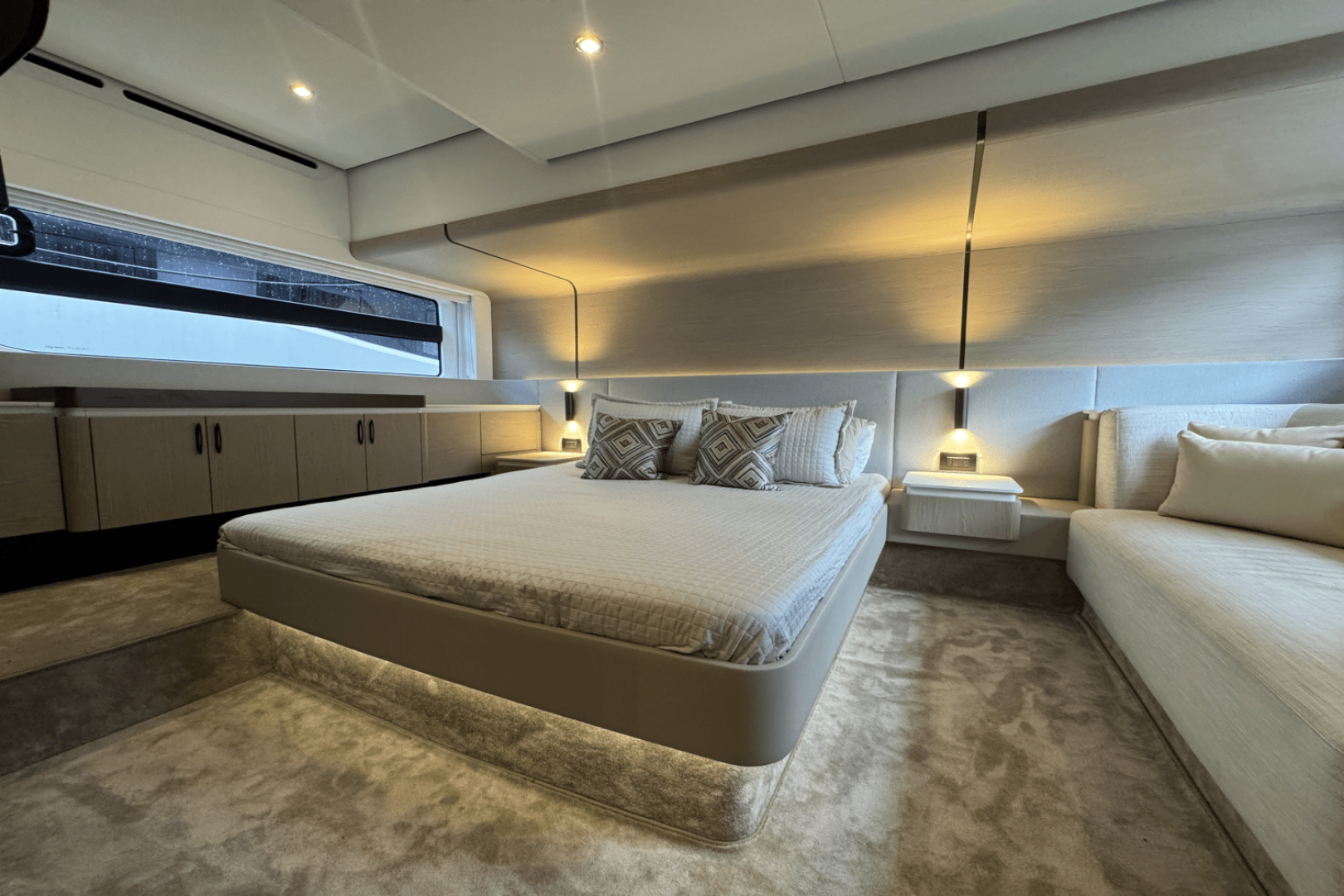 2023 Azimut Azimut 53 FLY Base - Image 33