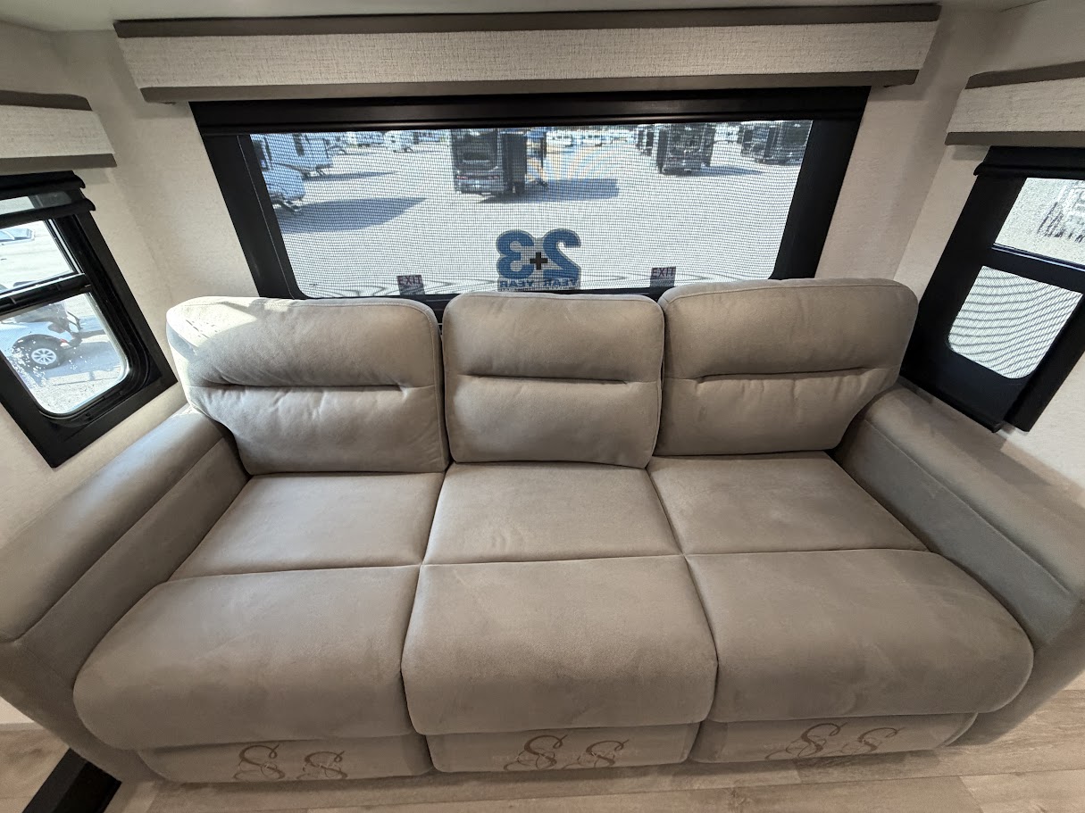 2027 JAYCO PINNACLE 39FLOK - Image 25