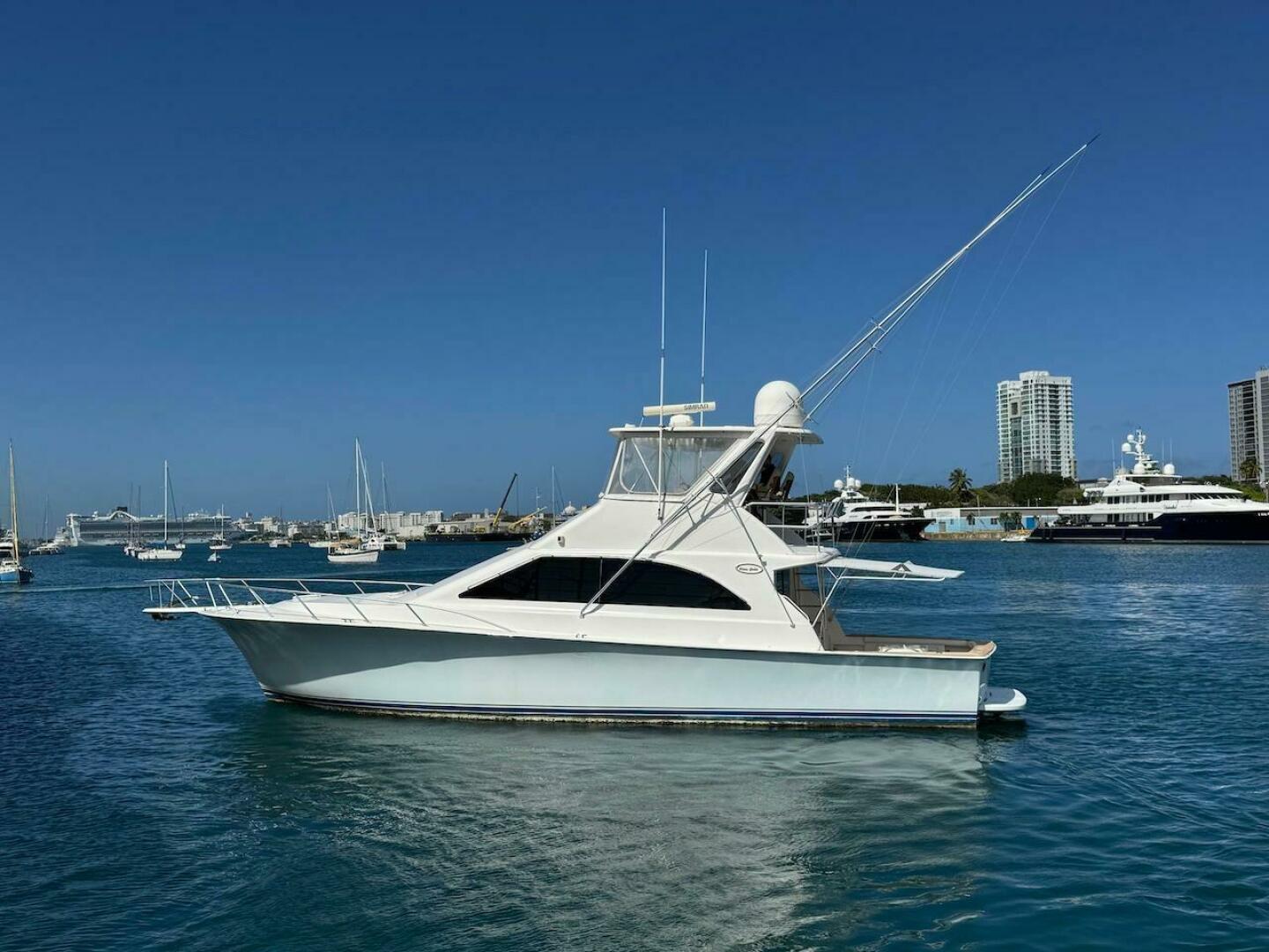 2000 Ocean Yachts 48 Convertible - Image 2