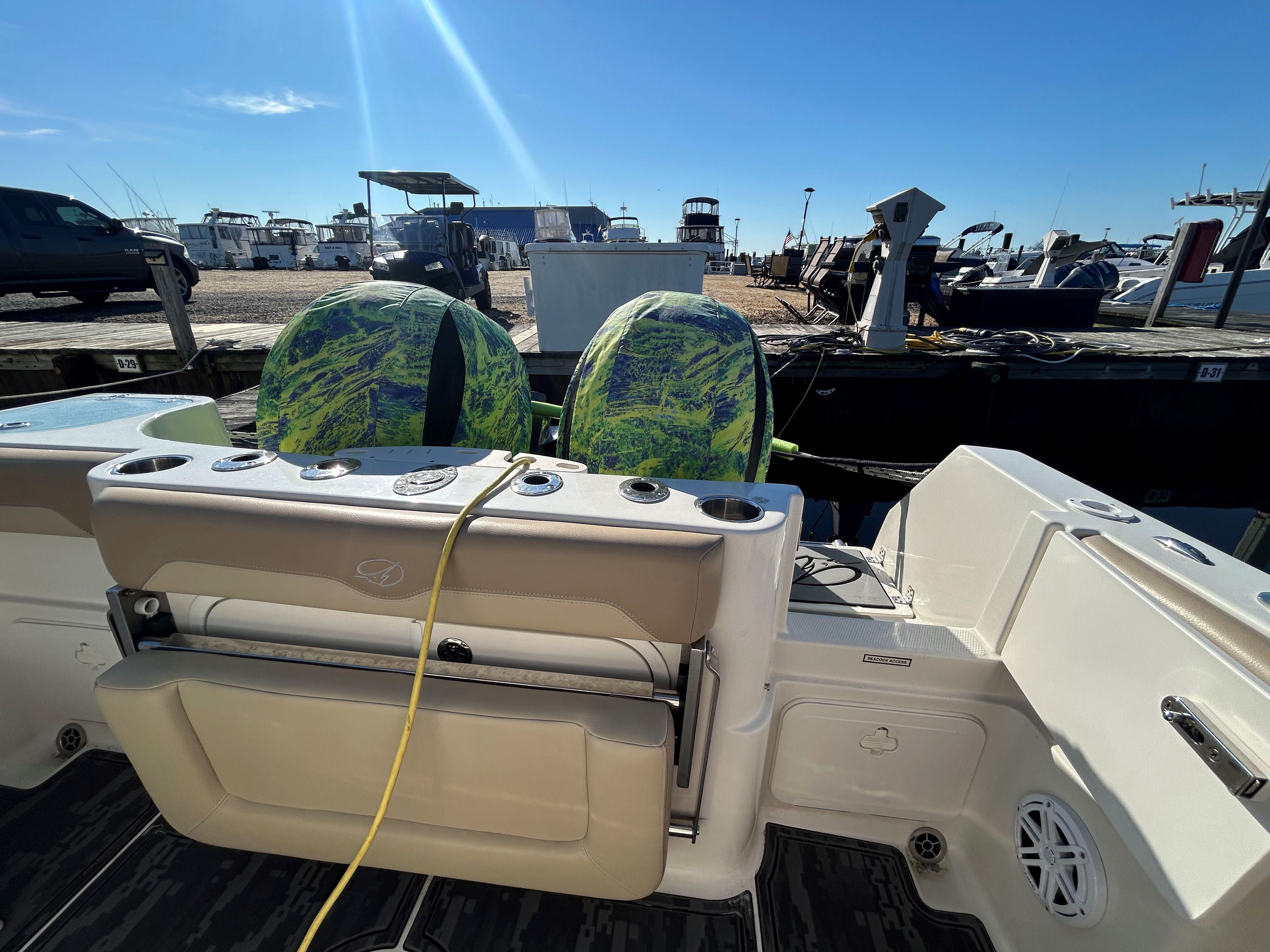 2019 Sailfish 270 CC - Image 10