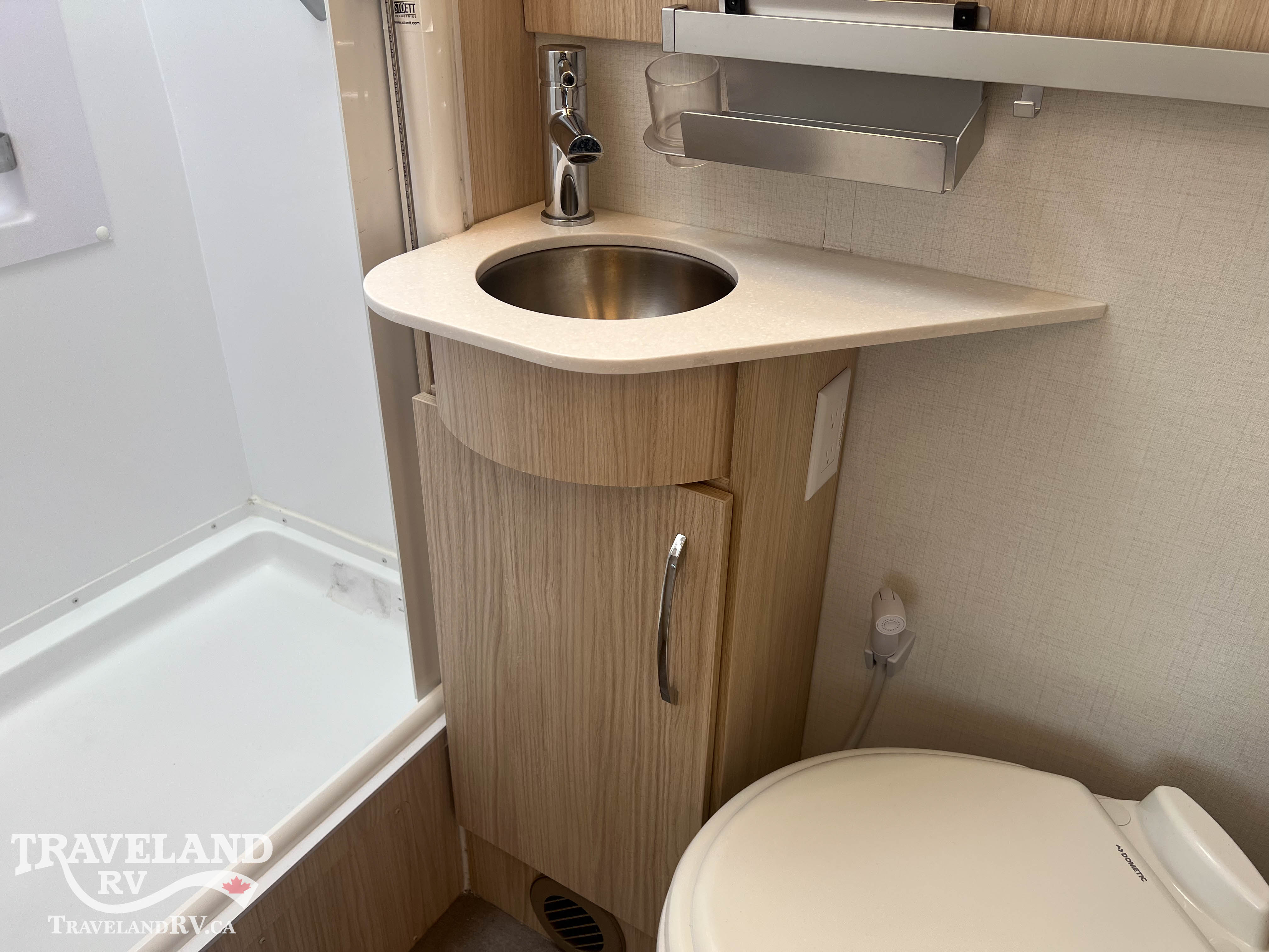 2023 Leisure Travel Unity U24CB - Image 28
