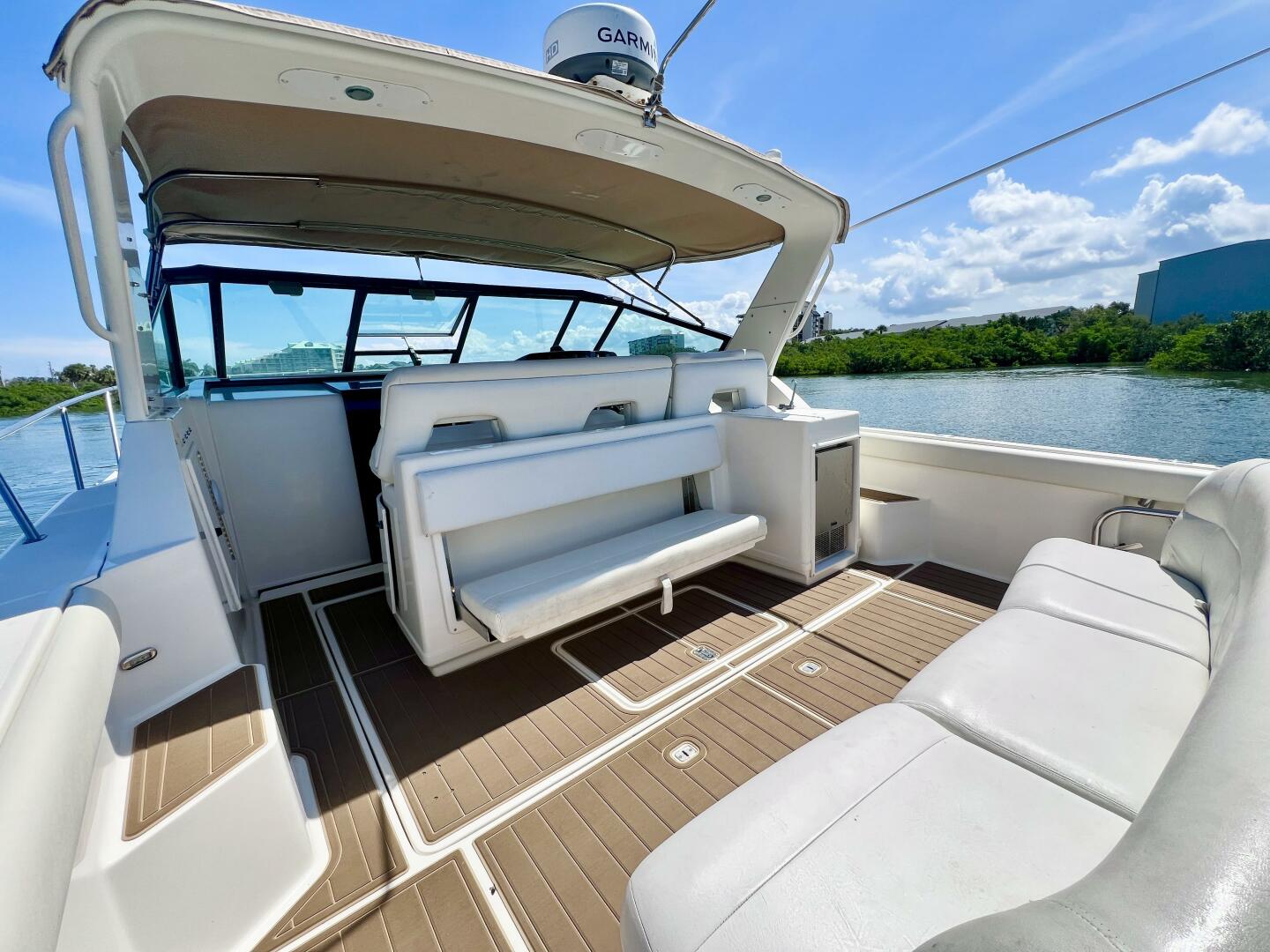 1998 Tiara Yachts 3500 Express - Image 7