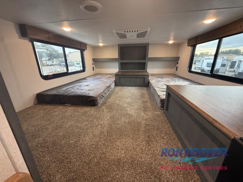 2026 PALOMINO PUMA 420LFT - Image 8