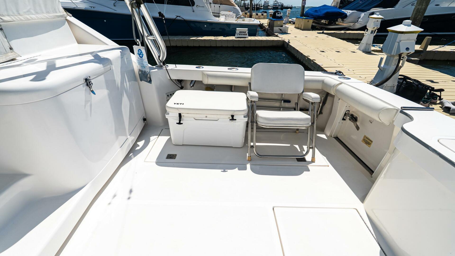 2008 Cabo 38 Express - Image 10