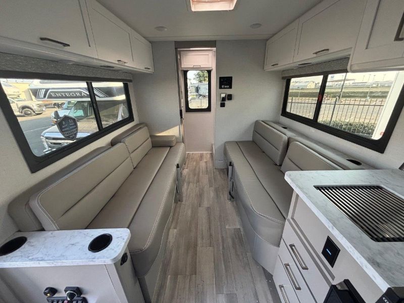 2026 Thor Motor Coach Four Winds Espec 19Z - Image 6