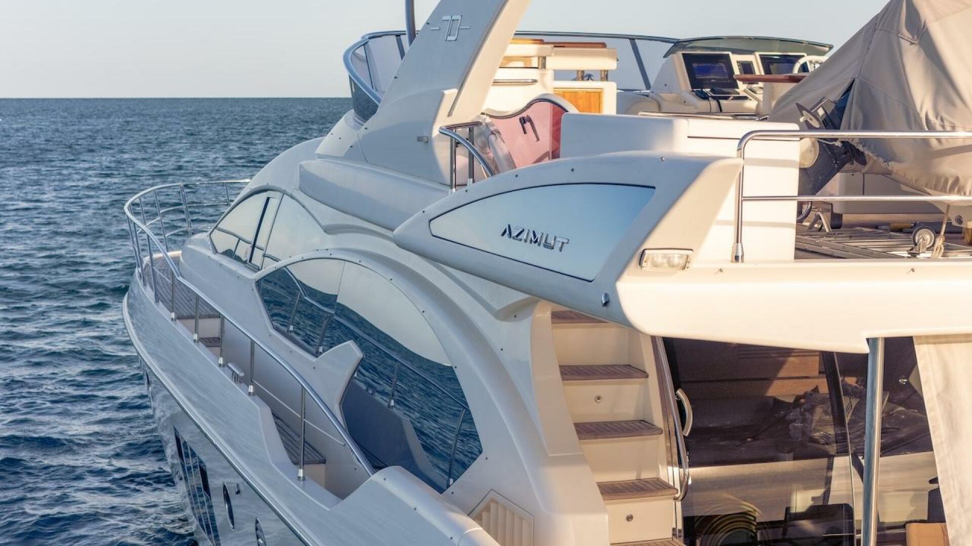 2012 Azimut Evolution - Image 18