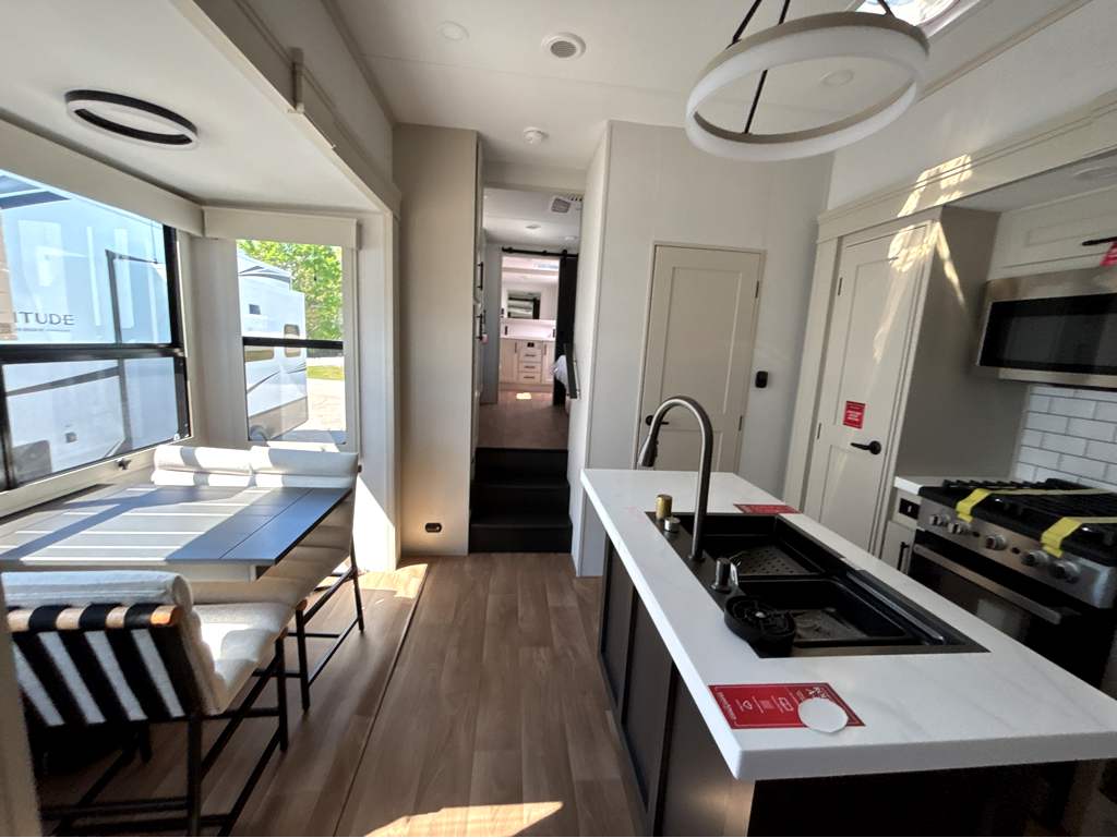 2026 GRAND DESIGN SOLITUDE 380FL - Image 7