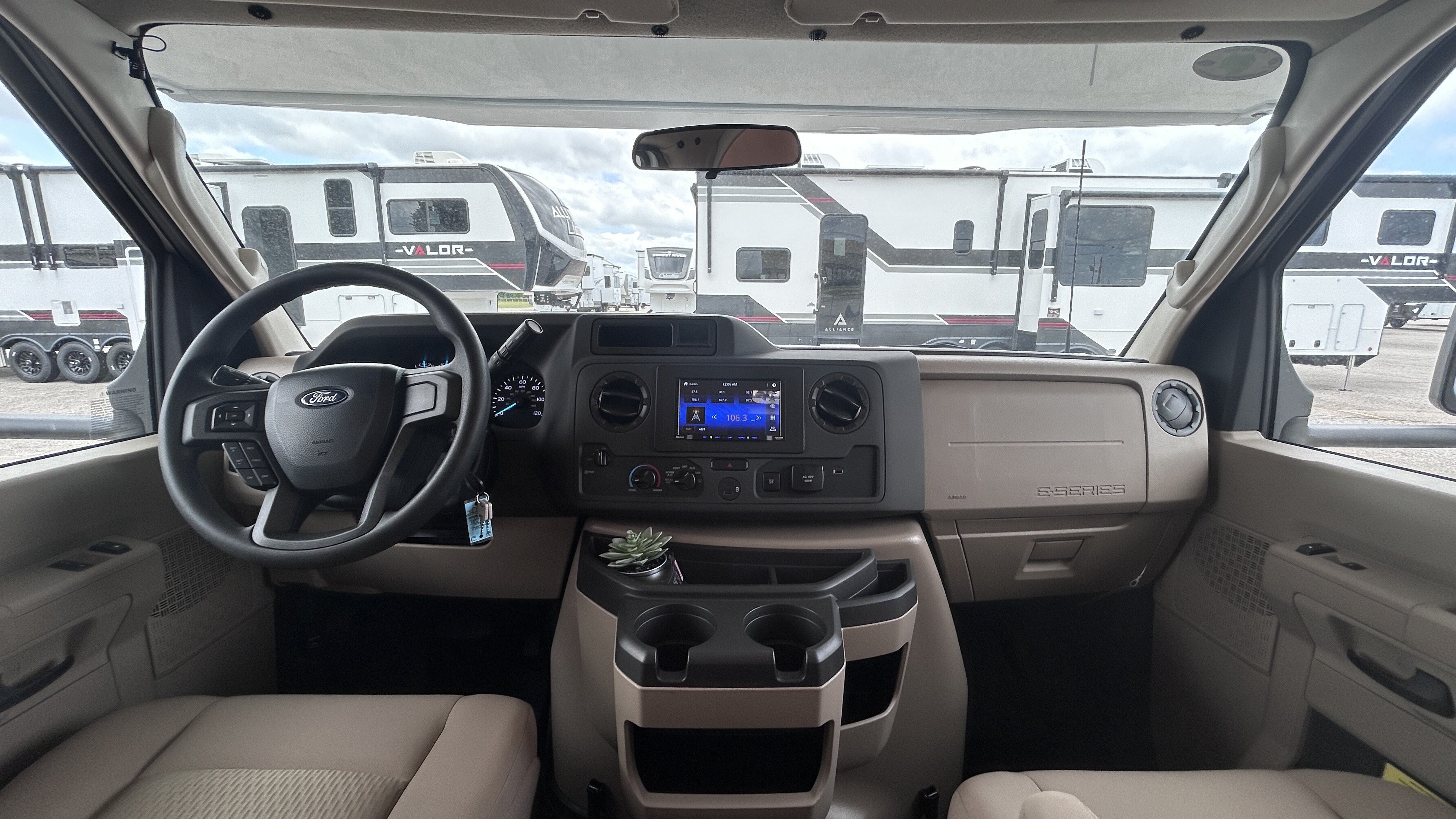 2026 Thor Motor Coach Quantum LC21 - Image 14