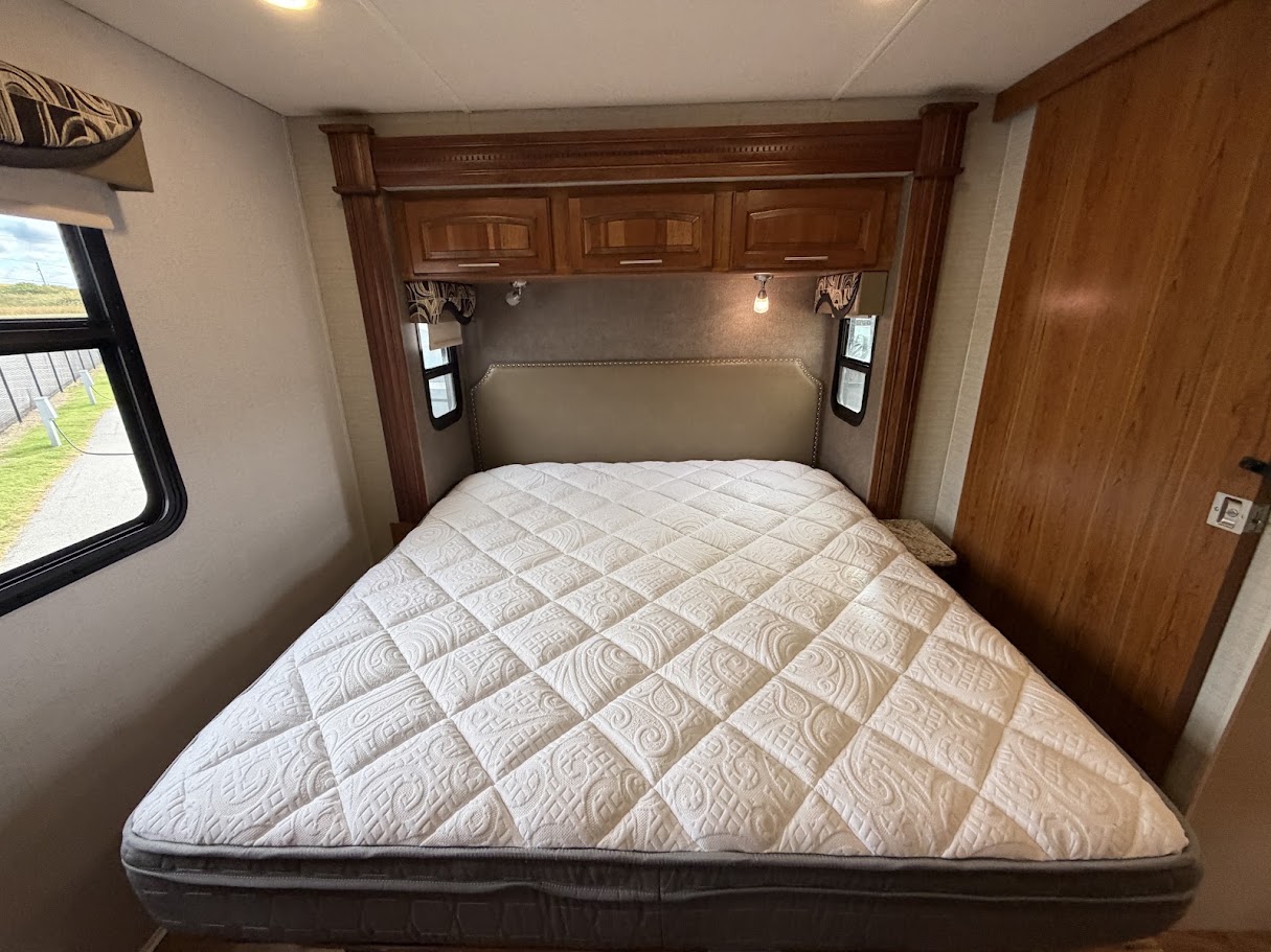 2017 JAYCO PRECEPT 35S - Image 32