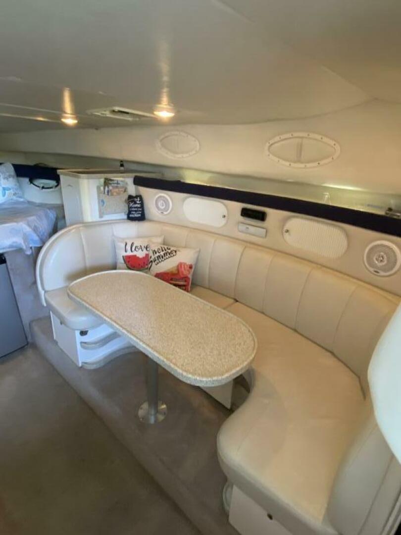 2000 Rinker - Image 17